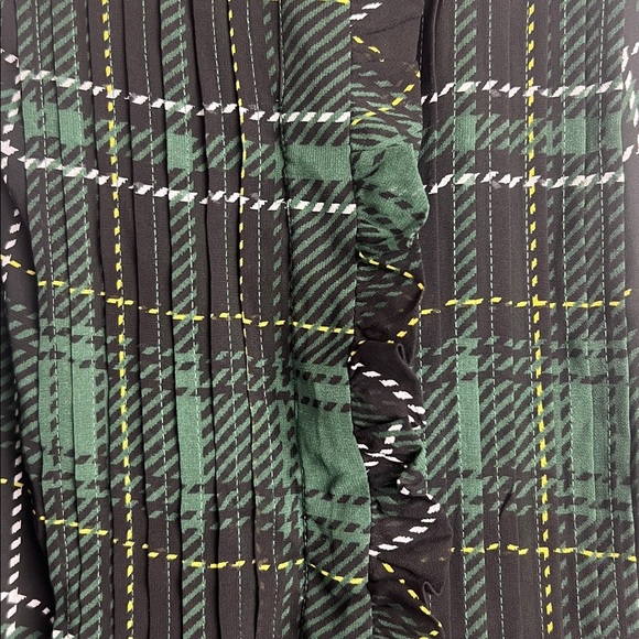 NEW Ann Taylor Petite Sz XS Green Plaid Ruffle Pintuck Sleeveless Blouse Top - Picture 6 of 10